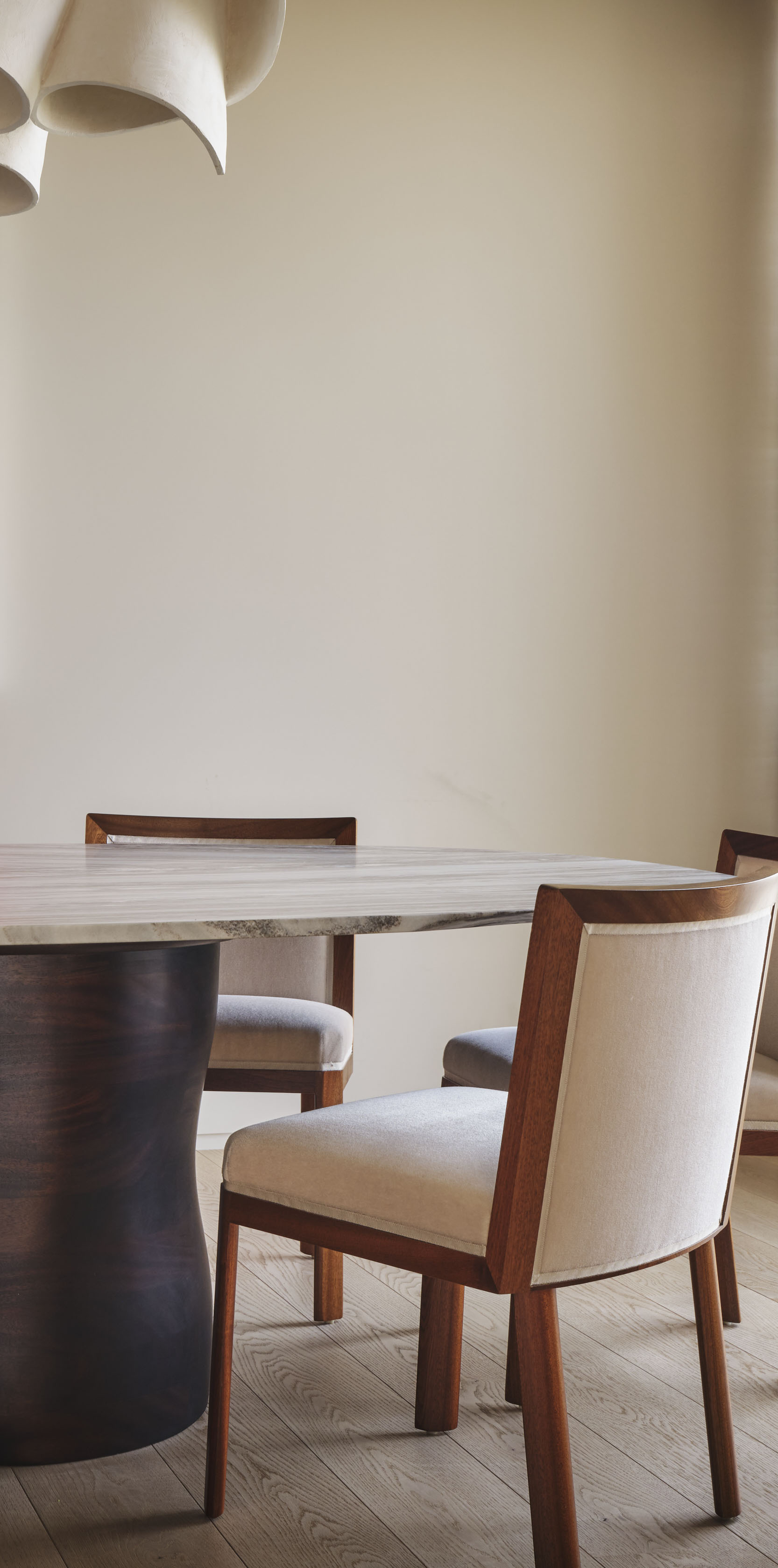 Studio Rosenthal Mobile Background